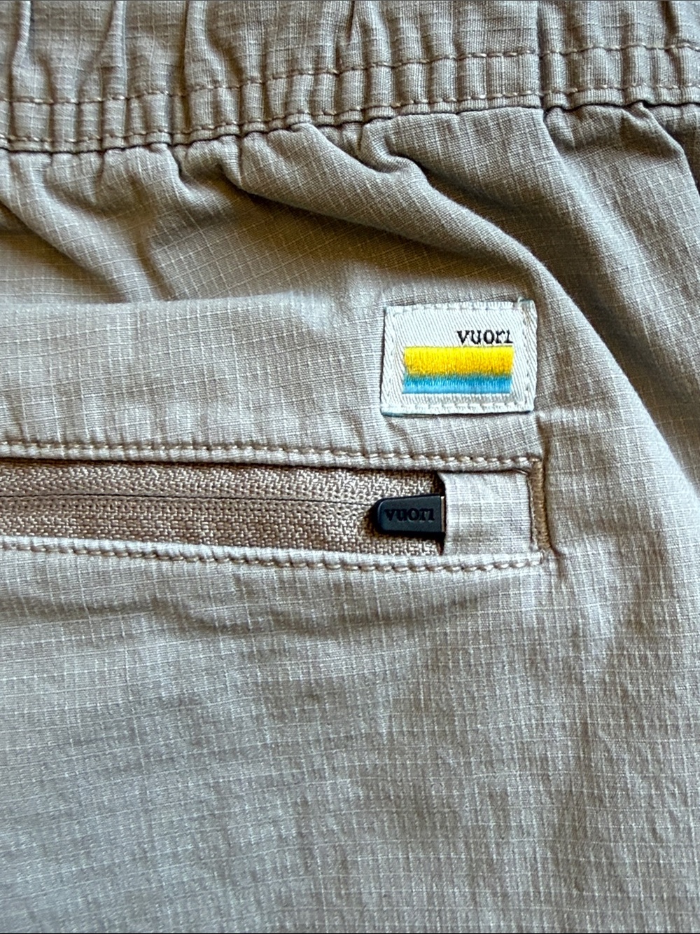 Vuori Womens Lightweight Drawstring pants  in Beige - Picture 5 of 8